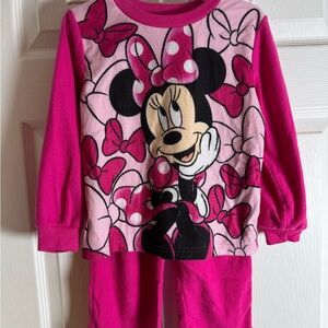 Disney Minnie Mouse Fuchsia Pajama Set, Size 5T